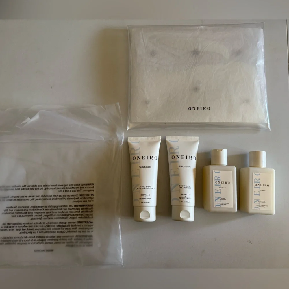 ONEIRO  Sunchasers #4 Piece Set & A Travel Bag .
